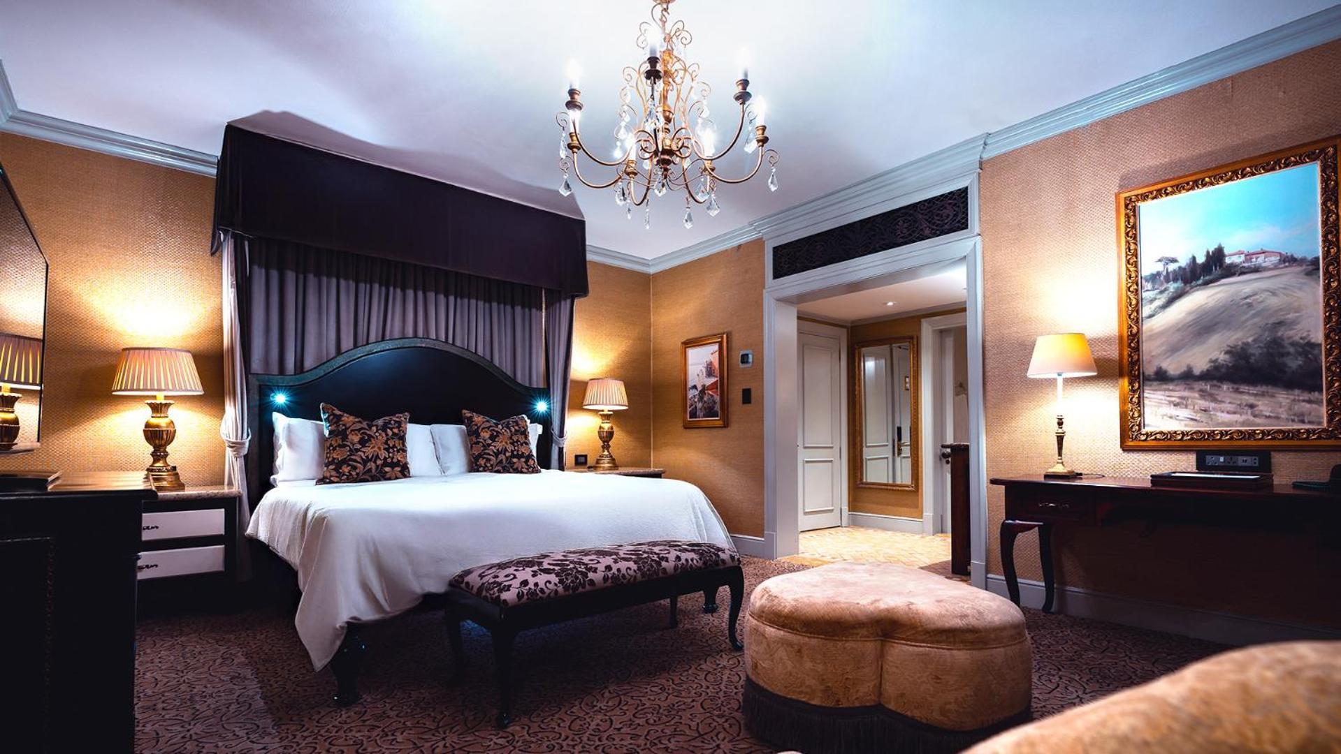 Executive Room 1 King Bed Nonsmoking